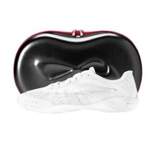 Brand new never worn Nfinity Vengeance